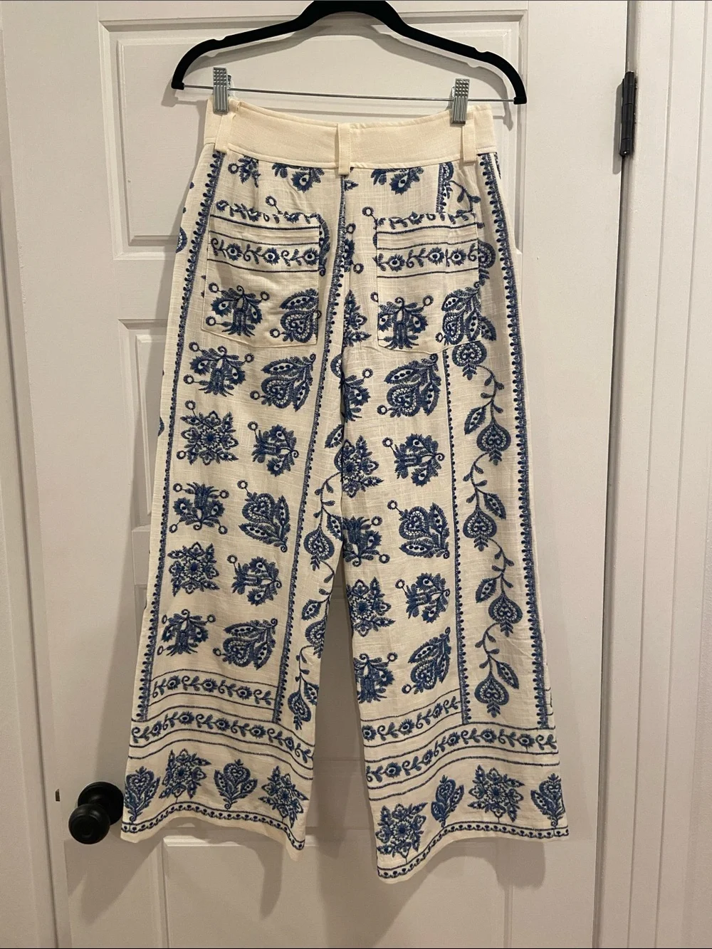 Joie Cream Wide-Leg Printed Ankle Pants with Blue Motif - Picture 2 of 5
